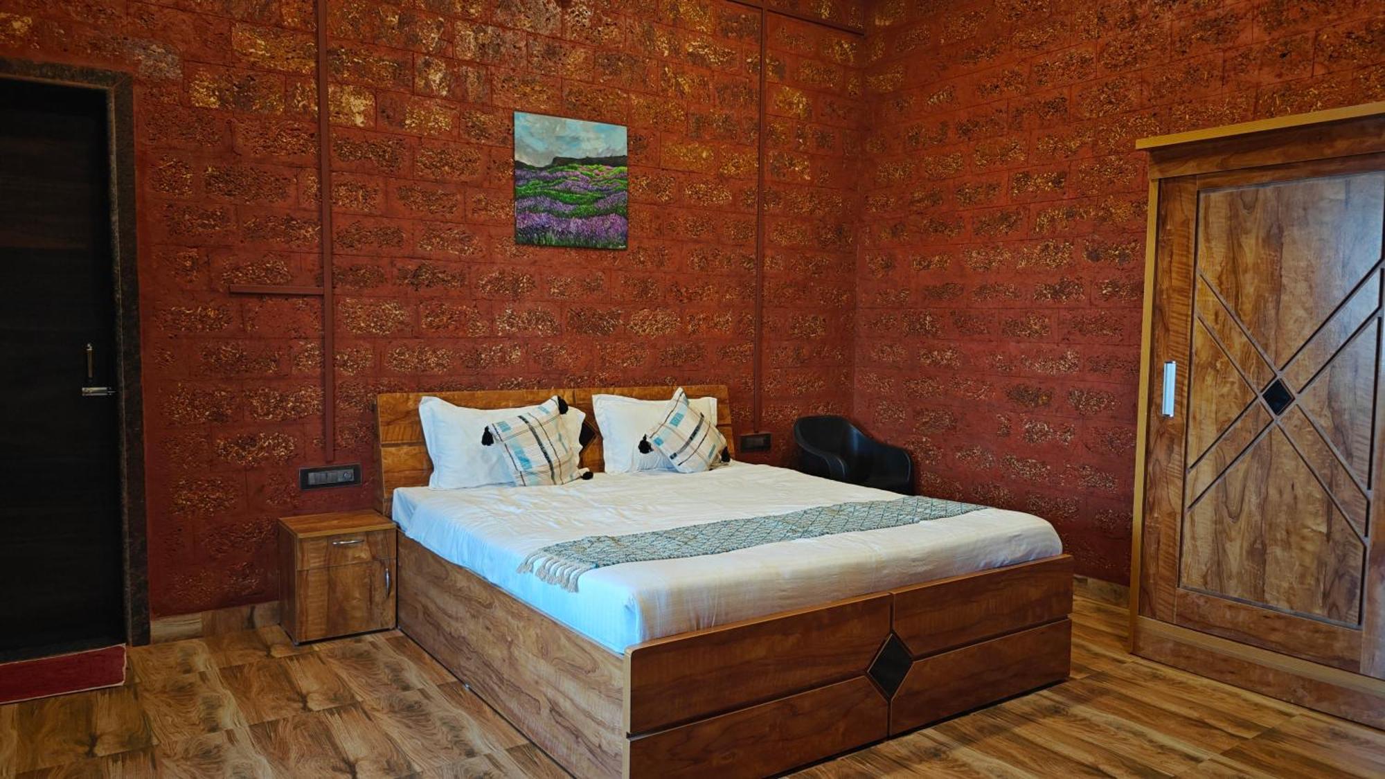 Stone Casa By Vgh 4Bhk Villa With Swimming Pool Mahābaleshwar Екстериор снимка